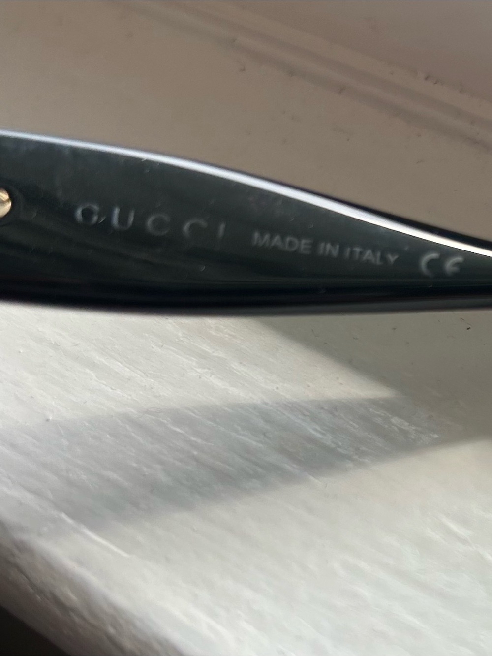 GUCCI. Gold GG Logo Gradient Cat Eye Sunglasses GG1023S 005 54 - 17-140 - Picture 9 of 11